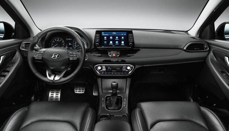 Hyundai i30 Nowej Generacji Radio Bezpieczna Podróż