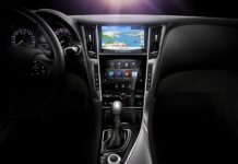 Infiniti Q50 triumfuje
