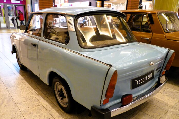 Król plastiku z NRD - Trabant 601 Król plastiku z NRD - Trabant 601