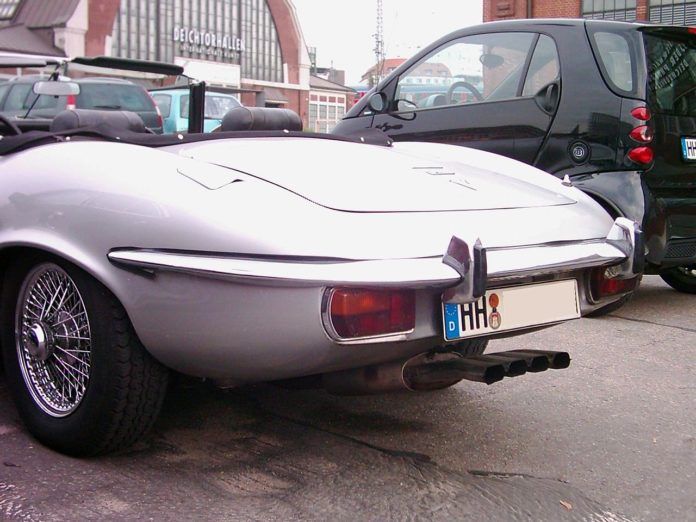 Tył samochodu Jaguar E-Type