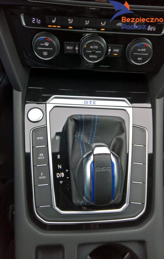 Test VW Passat GTE Hybryda po niemiecku Radio