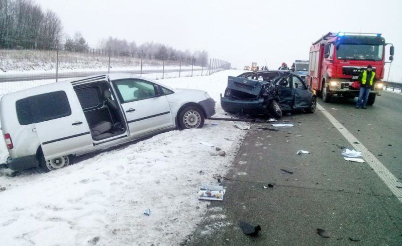 Wypadek posła Rafała Wójcikowskiego, rozbite auto