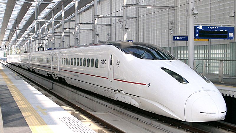 Shinkansen i TGV, czyli rzut oka na superszybką kolej
