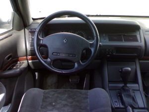 Renault Safrane - wnętrze