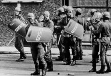 Psy gończe na sznurku polityków