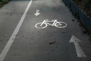 Bezpieczne wyprzedzanie rowerzysty