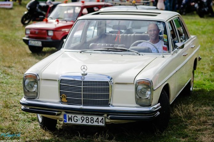 Auto z historią Niezawodny Mercedes W114 Radio
