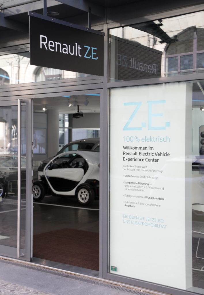Eletryczne Renault - Electric Vehicle Experience Center, źródło: Media Group Renault