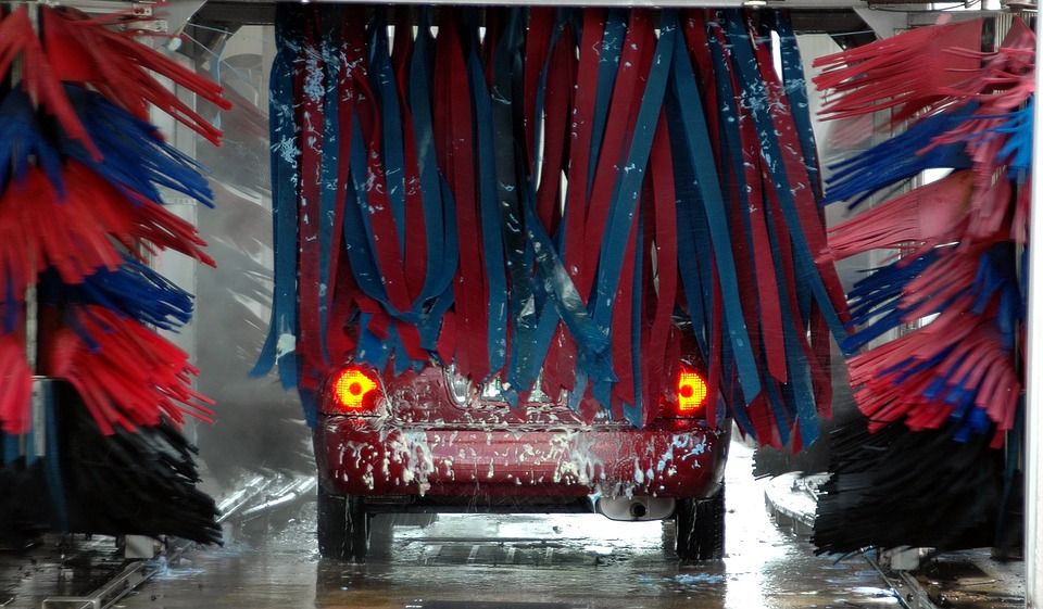 Czy warto myć auto zimą? Radio Bezpieczna Podróż