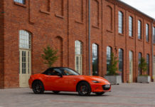 30 - lecia Mazdy MX-5