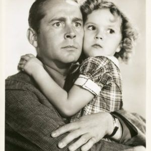 Shirley_Temple_in_Bright_Eyes_with_James_Dunn_2 3