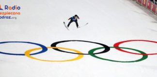 Na zdjęciu symbol igrzysk olimpijskich, udział Rosji i Białorusi w Olimpiadzie