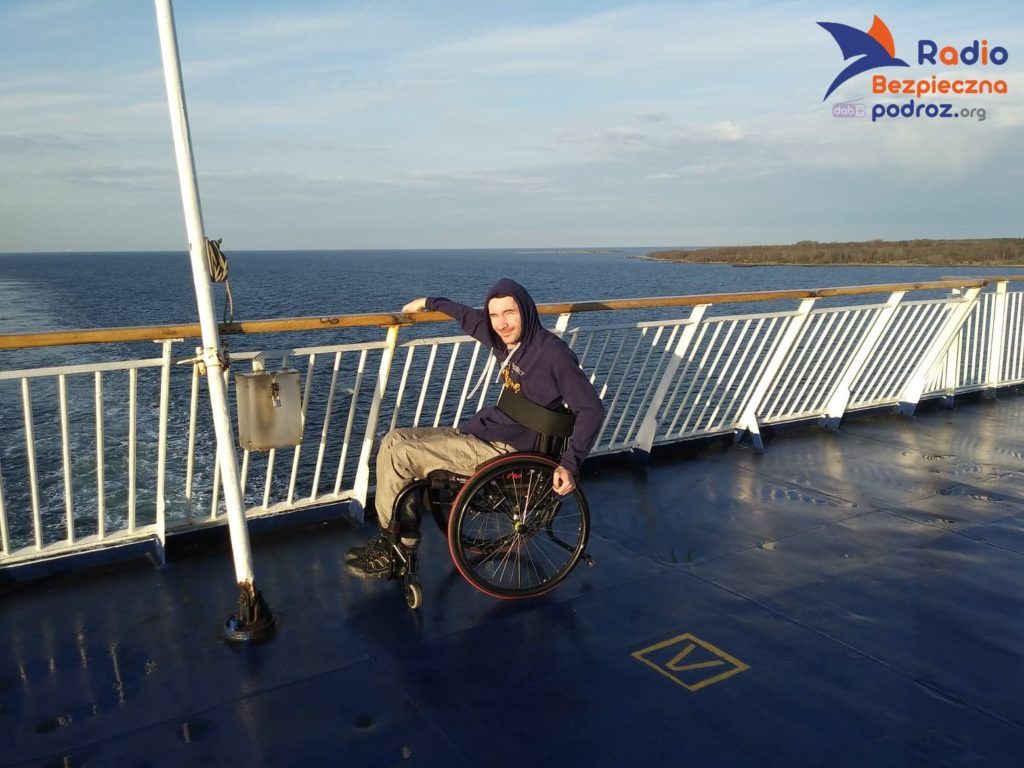 Na zdjęciu autor artykułu na promie Stena Spirit w czasie podróży do Karlskrony. Osoby niepełnosprawne w podróży promem.