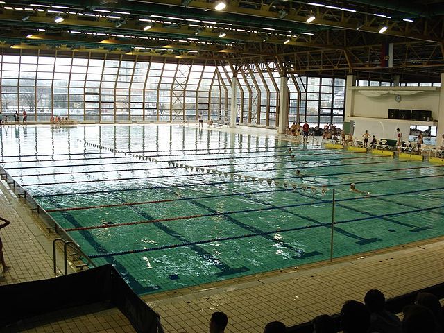 Na zdjęciu arena z basenem.