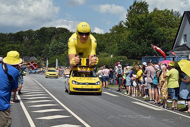 Tour de France 2022 109 edycja Żółta koszulka lidera klasyfikacji generalnej