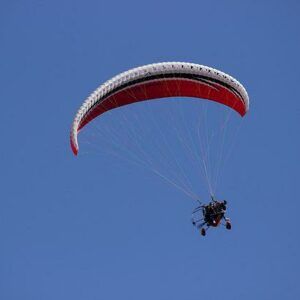 paraglider-1526096_640