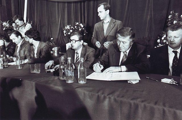 Porozumienia sierpniowe 1980 - Podpisanie_Porozumień_Sierpniowych_w_Szczecinie