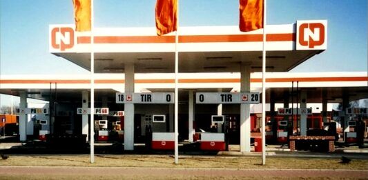 CPN nasz narodowy sen - Stacja benzynowa z niezapomnianym logo