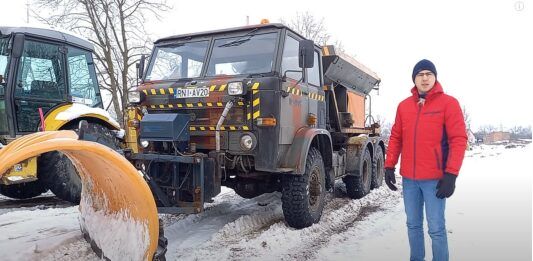 Star gwiazda wśród polskich ciężarówek - Star 266 z pługiem śnieżnym zimą