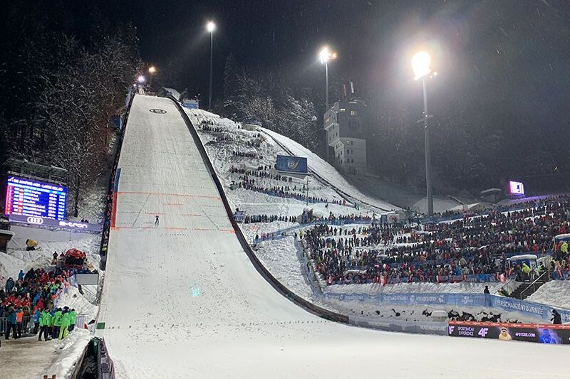Na zdjęciu jest skocznia narciarska im. Paula Ausserleitnera w Bischofshofen.