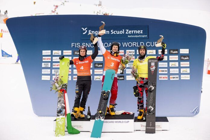 Na zdjęciu zawodnicy na podium w Scuol Szwajcaria Udany weekend Polskich zimowych sportów.