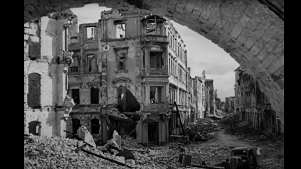 31 03 w Głogowie powieje historią. zdjęcie przedstawia ruiny miasta.
