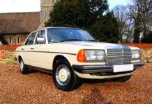 Mercedes - najlepsze silniki spod trójramiennej gwiazdy . Na zdjęciu budyniowy sedan z 1983 roku, model W123, 240D tak zwana beczka