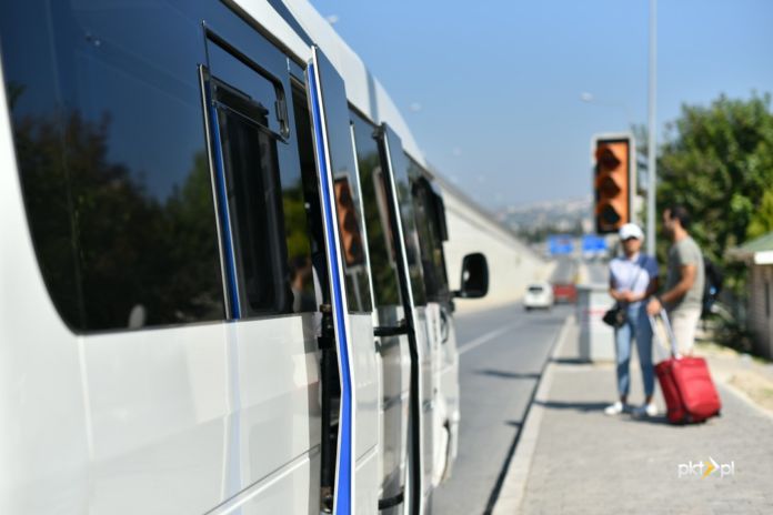 Przewóz osób w Zielonej Górze - autobus