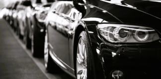 Ile kosztuje transport luksusowego auta na zdjęciu BMW serii 5