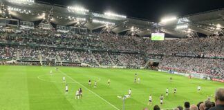 Legia Warszawa pokonuje Aston Villę