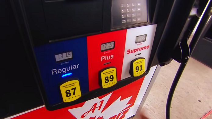 Paliwo Premium może zaszkodzić twojemu samochodowi - zbliżenie na kanadyjski dystrybutor paliw. Regular, Plus i Supreme.
