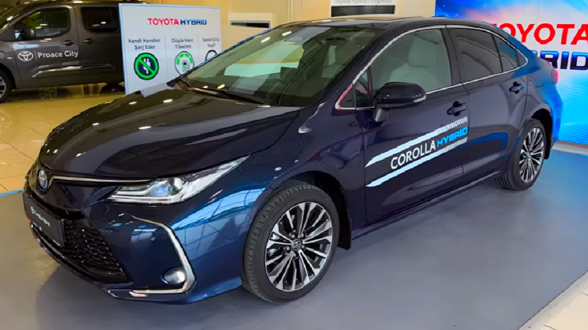 Toyota Corolla 1.8 Hybrid 140 KM przebój rynkowy w Polsce