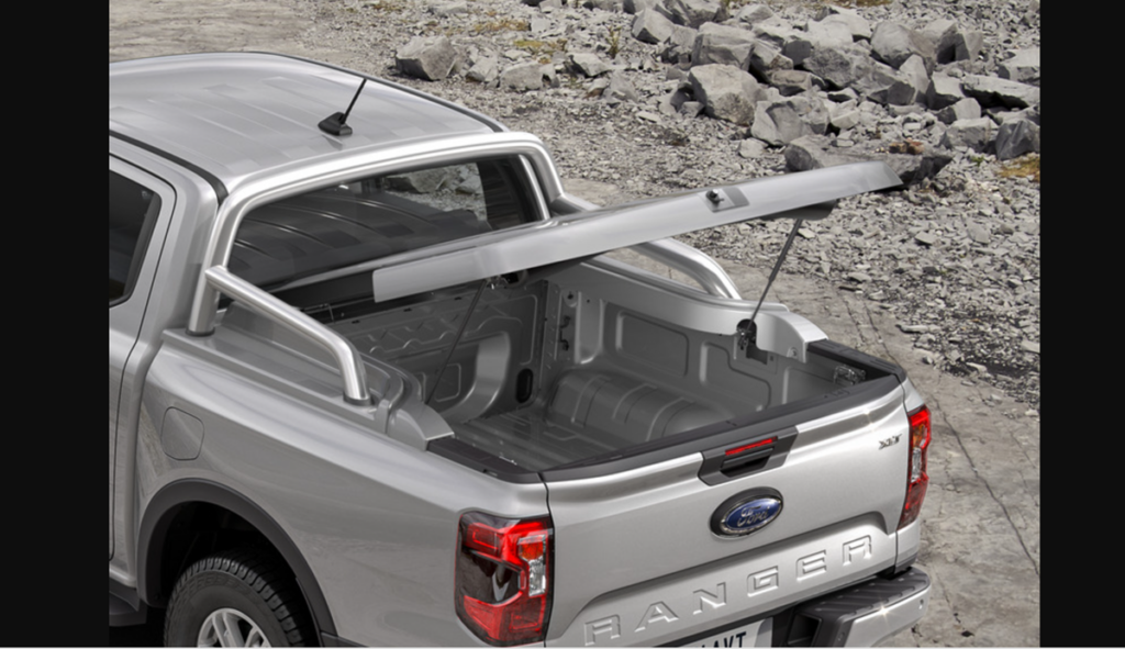 Ford Ranger: możliwość personalizacji przestrzeni ładunkowej.  Twarda pokrywa bagażnika.