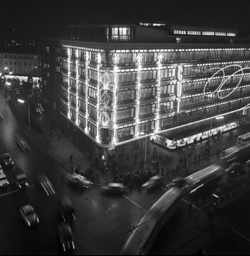 Napad stulecia 22 grudnia 1964. Centralny Dom Towarowy w Warszawie foto.NAC