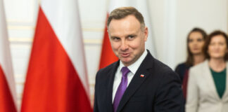 Propozycja resetu konstytucyjnego Krzysztofa Bosaka zyskuje poparcie Prezydenta Dudy