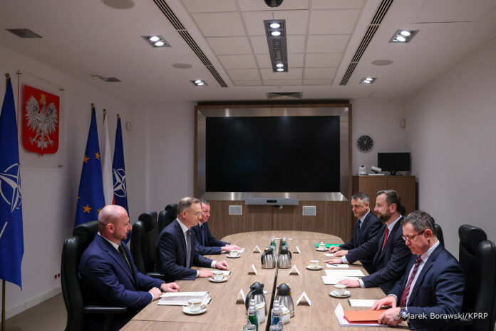 Prezydent Andrzej Duda i minister obrony narodowej Władysław Kosiniak Kamysz spotkali się w Biurze Bezpieczeństwa Narodowego