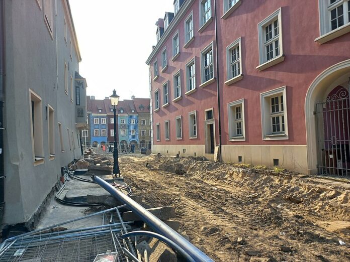 Władze Łodzi planują przeprowadzenie remontów kilku ulic, które znajdują się w pobliżu sklepów i punktów usługowych