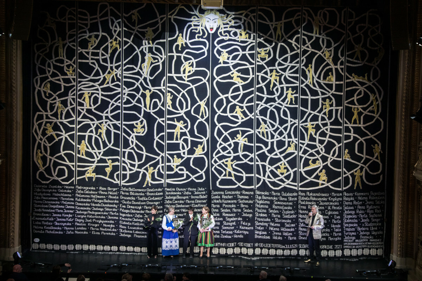 Kurtyna kobiet – wyjątkowy pomysł na 130 lecie Teatru Słowackiego w Krakowie