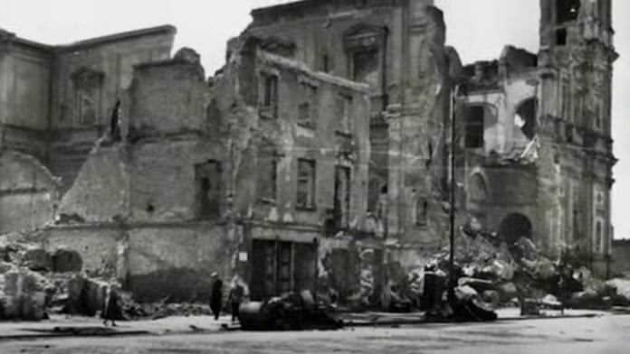 Mordercy ze wschodu i zachodu. Warszawa po 17 stycznia 1945