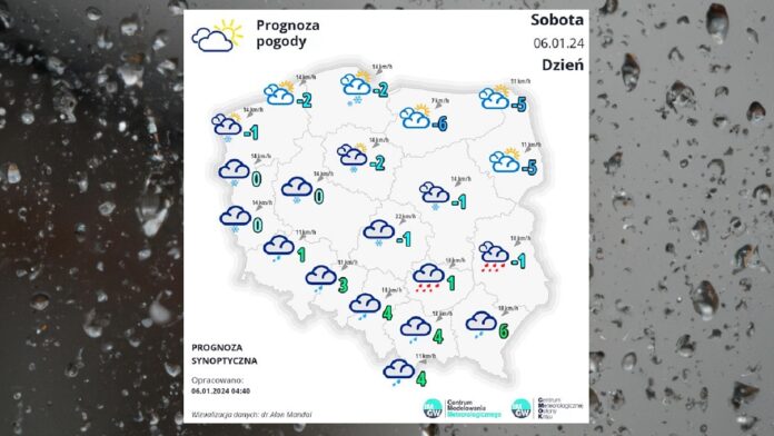 Pogoda w Sobotę 6 stycznia - biała mapka pogodowa Polski na tle szyby pokrytej kroplami deszczu.