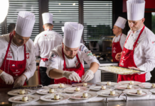 Narodowa Reprezentacja Polski Kucharzy przygotowuje się do Kulinarnej Olimpiady znanej również jako IKA Culinary Olympics.