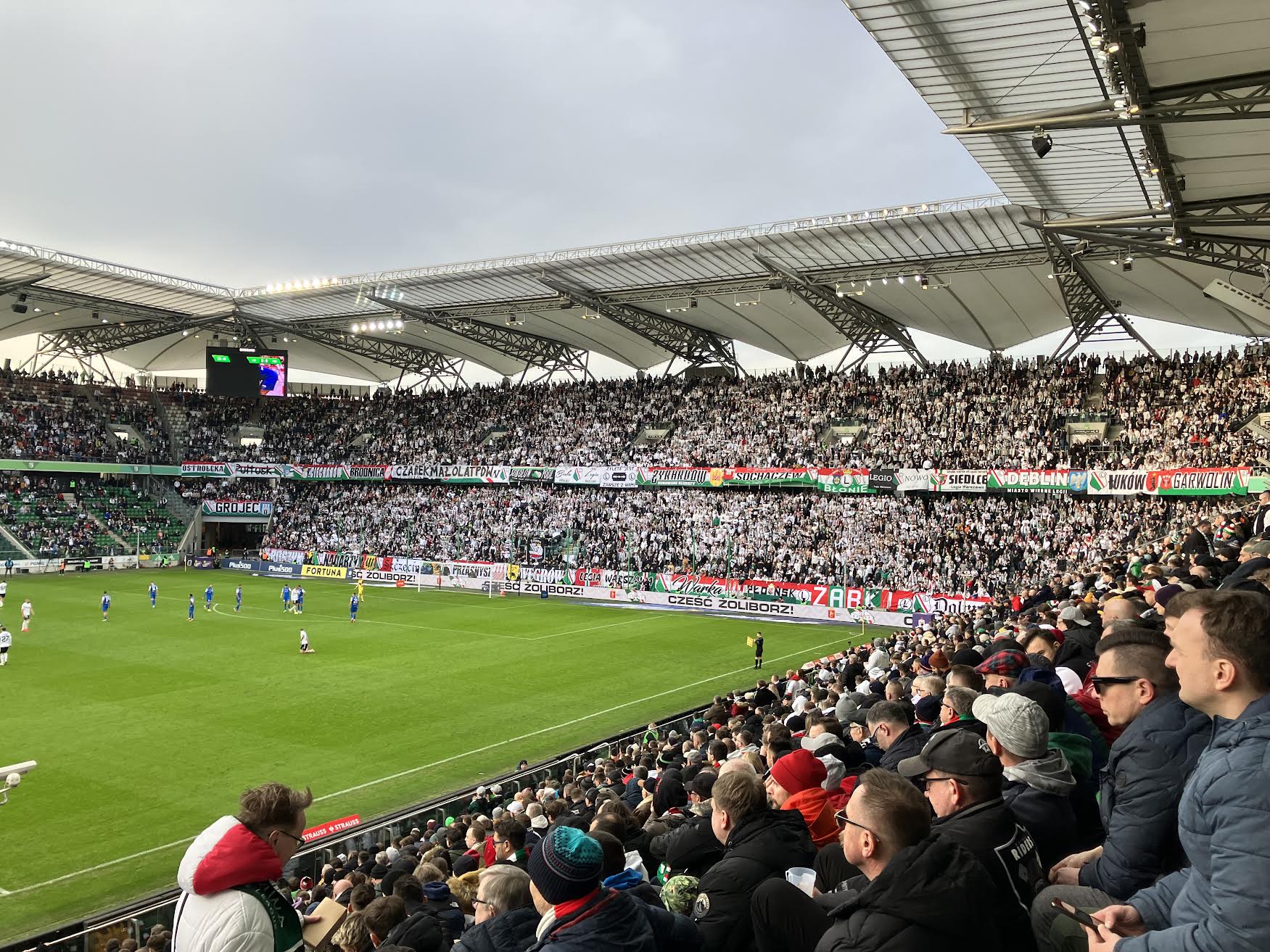 Legia walczy o awans