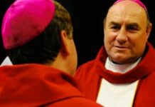Skandal w Kościele - biskup Saunders