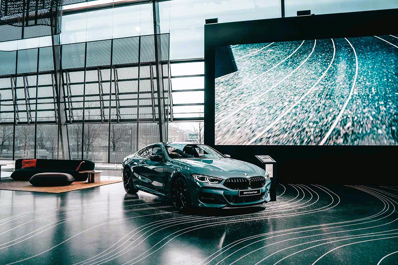 Efektywna praca salonu samochodowego z Dealer Management System