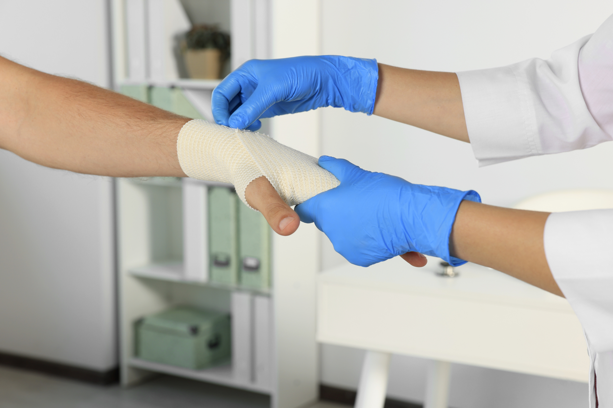 “Mięsożerna” choroba sieje spustoszenie w Japonii. Wzrost zachorowań na STSS