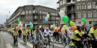 Utrudnienia komunikacyjne w stolicy. Na 26 i 27 kwietnia rowerzyści oraz motocykliści przejadą ulicami Warszawy