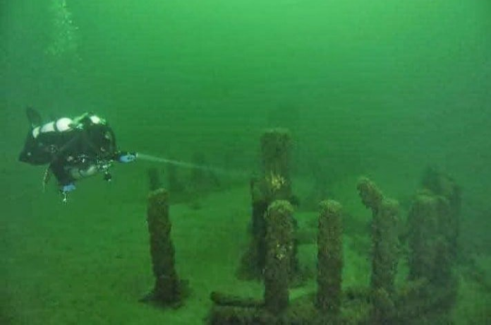 Podwodna konstrukcja odkryta w jeziorze Michigan. Źródło: arkeonews.net