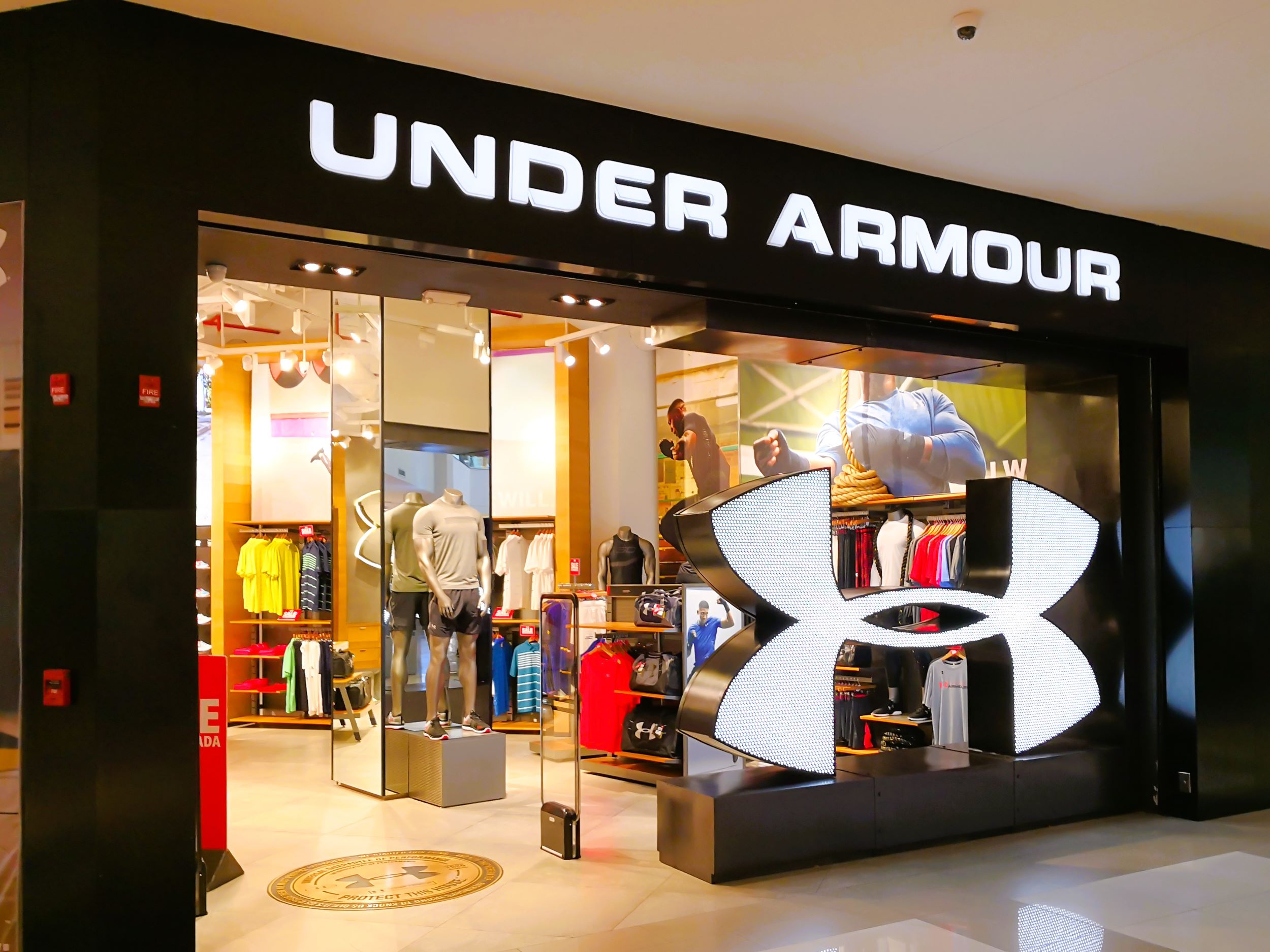 Under Armour było zagrożeniem dla Nike. Teraz walczy o przetrwanie
