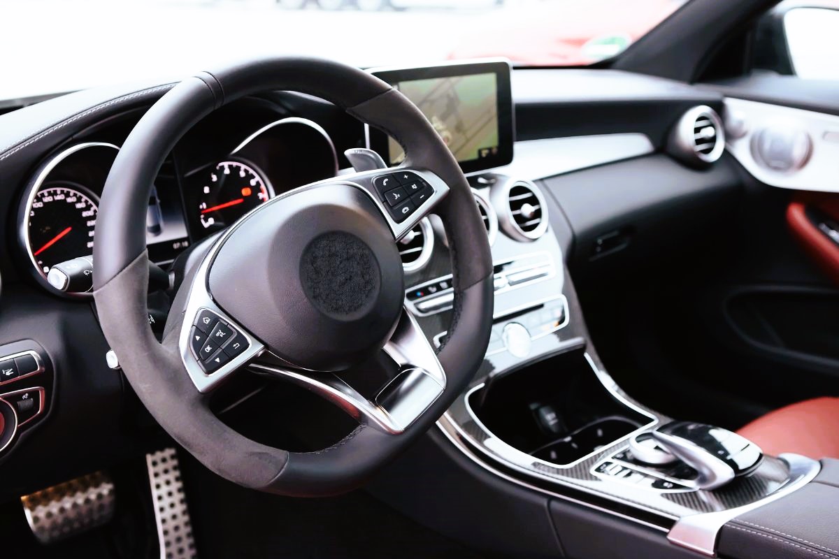 Gdzie serwisować luksusowe samochody