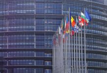 UE rozpoczyna negocjacje z Ukrainą i Mołdawią. Czy Węgrzy zablokują europejskie marzenia? Ukraina negocjacje akcesyjne